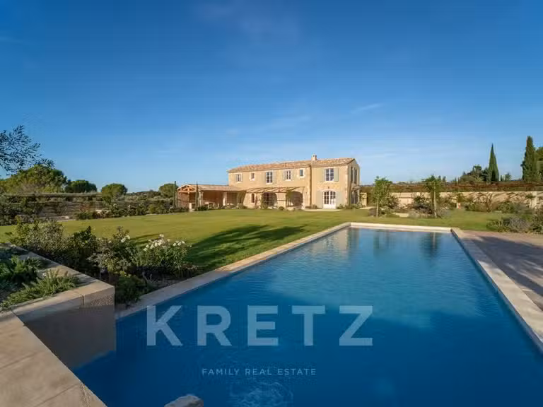 Maison Eygalières - 5 chambres - 250m²