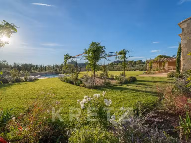 Maison Eygalières - 5 chambres - 250m²