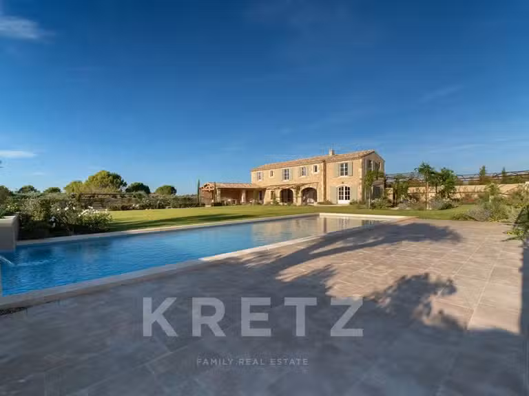 Maison Eygalières - 5 chambres - 250m²