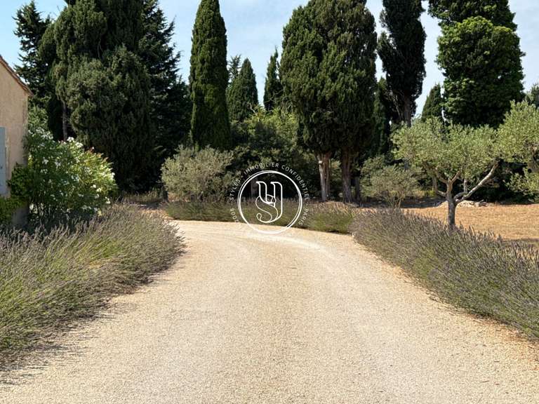 Villa Eygalières - 6 bedrooms - 222m²