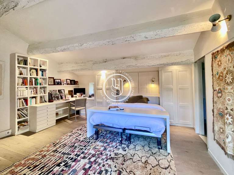 Villa Eygalières - 7 bedrooms - 460m²
