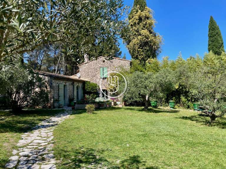 Villa Eygalières - 8 chambres - 380m²