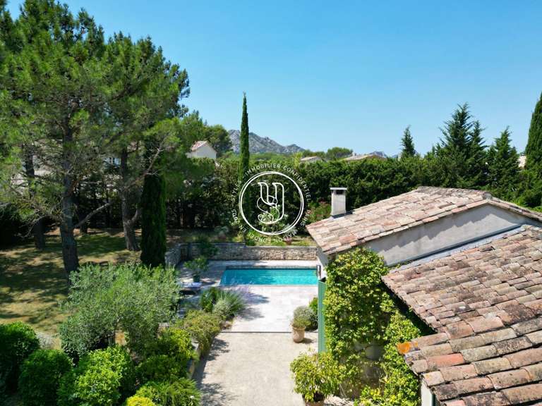 Villa Eygalières - 4 bedrooms - 207m²