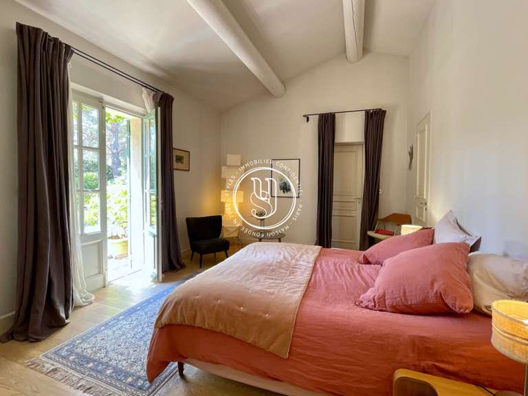 Villa Eygalières - 4 bedrooms - 207m²