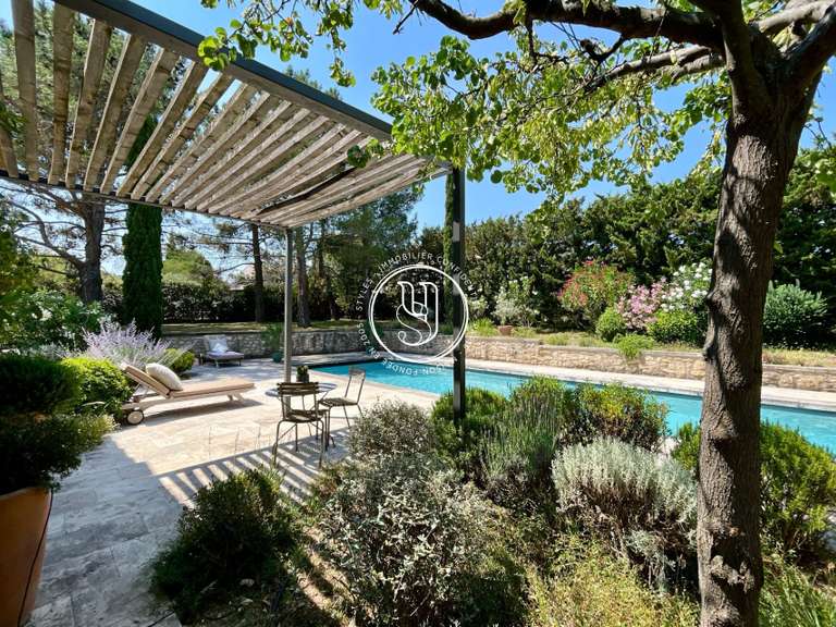 Villa Eygalières - 4 bedrooms - 207m²