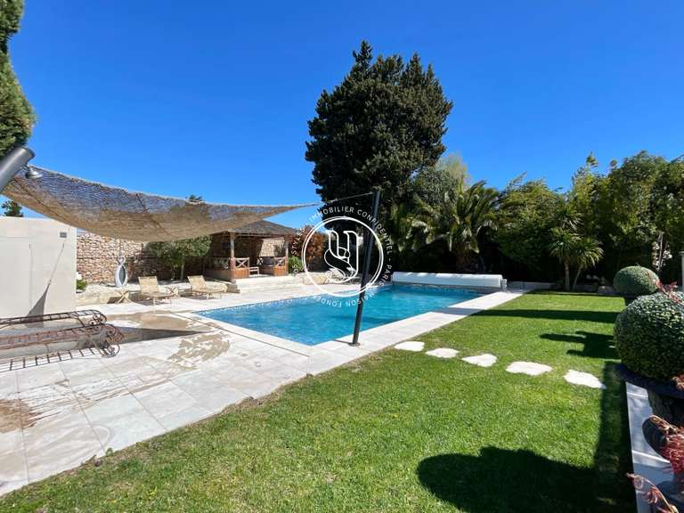 Villa Eygalières - 4 chambres - 303m²