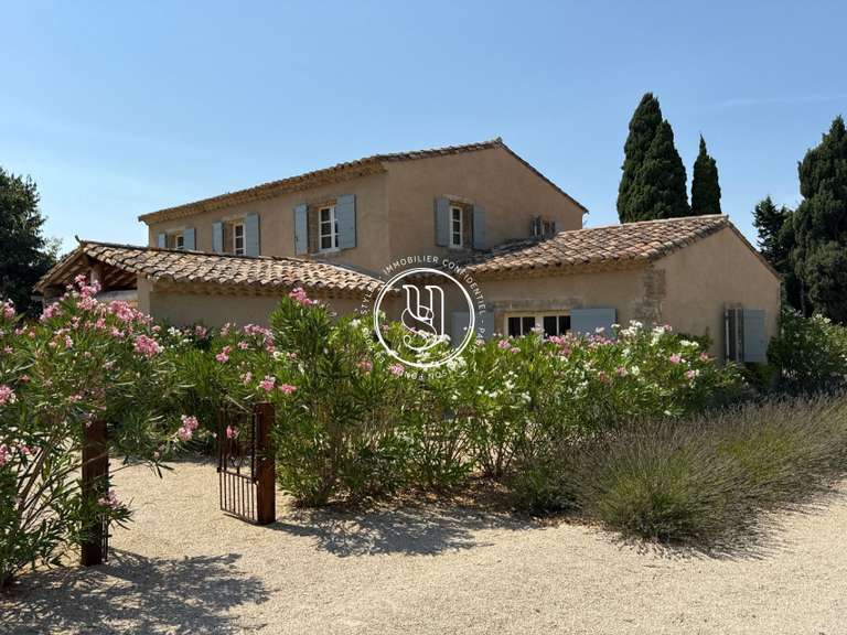 Villa Eygalières - 6 chambres - 222m²