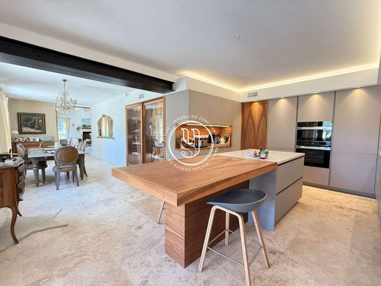 Villa Eygalières - 6 chambres - 222m²