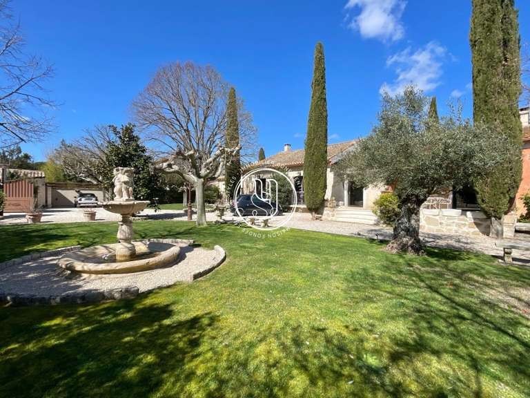 Villa Eygalières - 4 chambres - 303m²