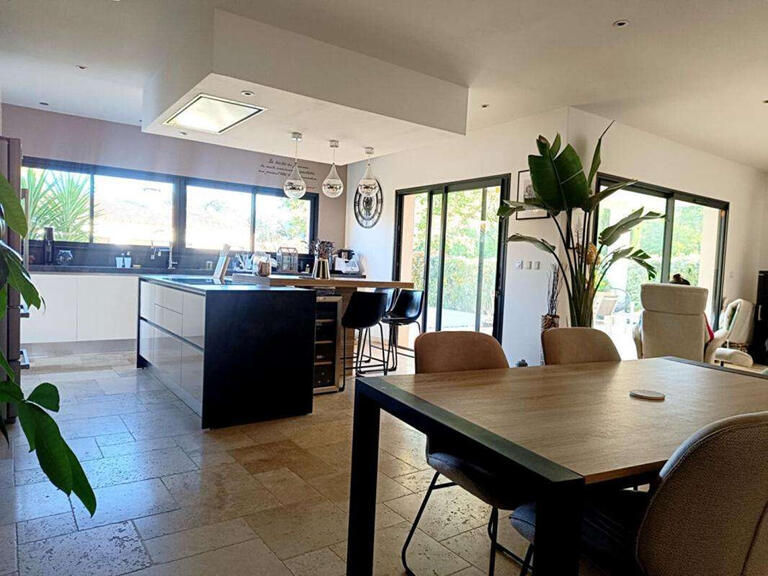 House Eyguières - 4 bedrooms