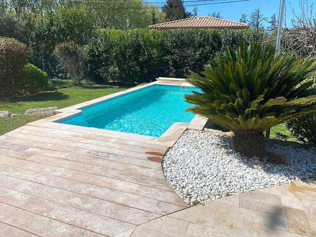 House Eyguières