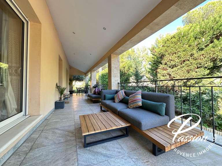Maison Eyguières - 6 chambres - 242m²