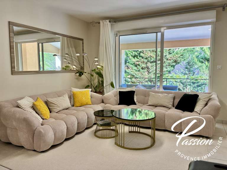 Maison Eyguières - 6 chambres - 242m²