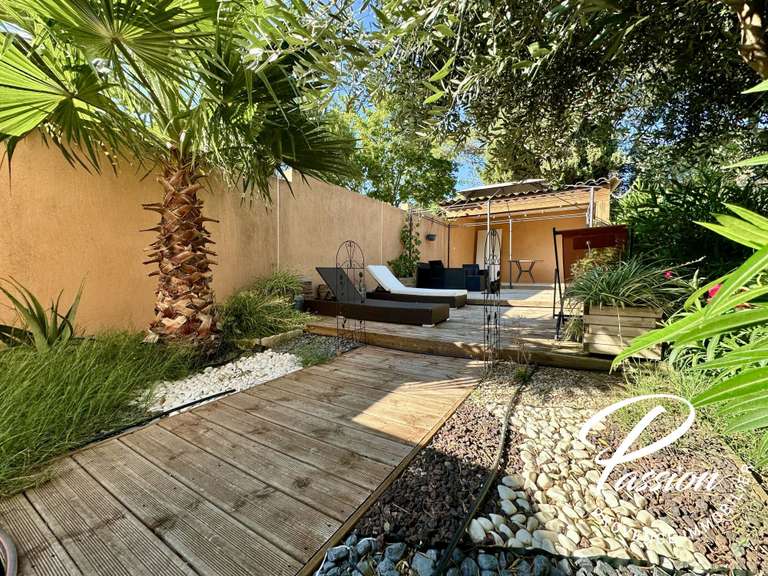 Maison Eyguières - 6 chambres - 242m²