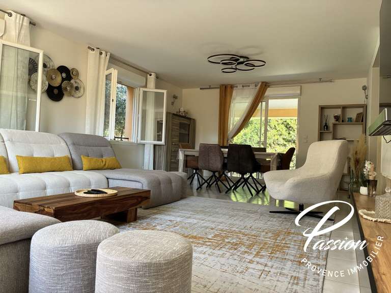 Maison Eyguières - 6 chambres - 242m²