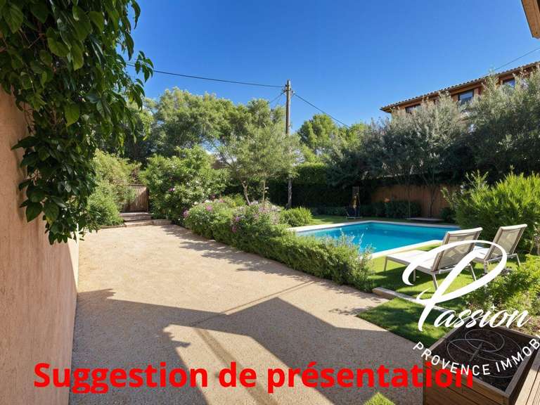 Maison Eyguières - 6 chambres - 242m²