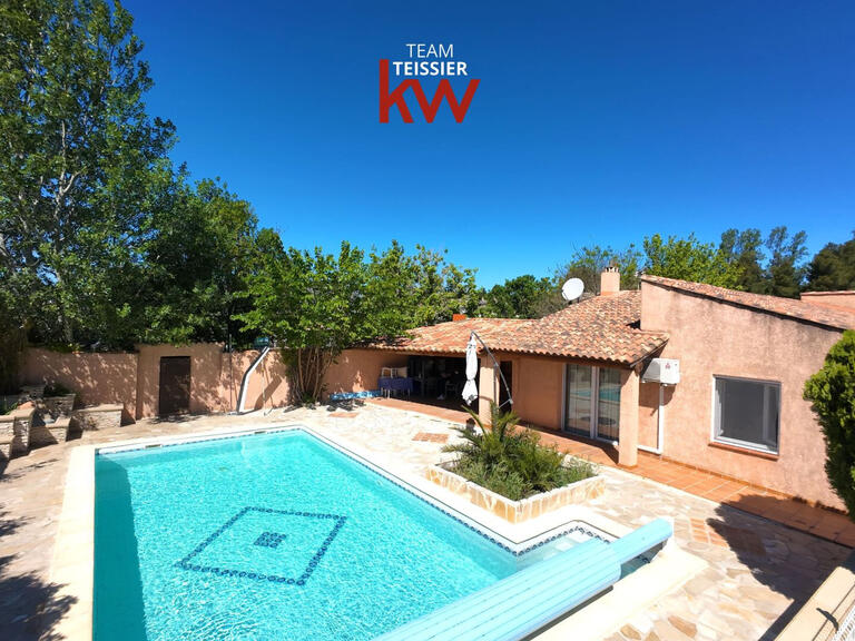 Villa Eyguières - 4 bedrooms - 167m²