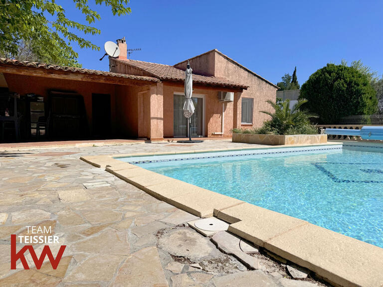 Villa Eyguières - 4 bedrooms - 167m²