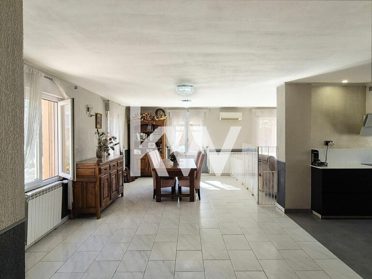 Villa Eyguières - 4 chambres - 167m²