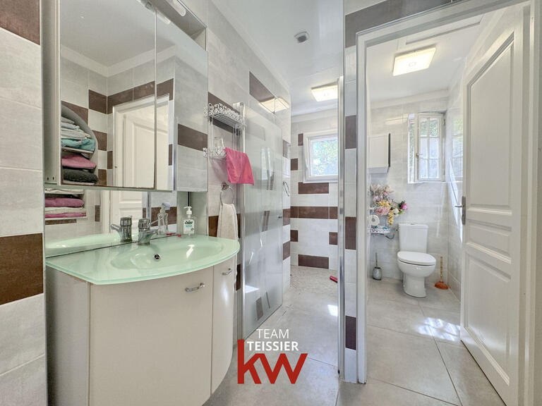 Villa Eyguières - 4 bedrooms - 167m²