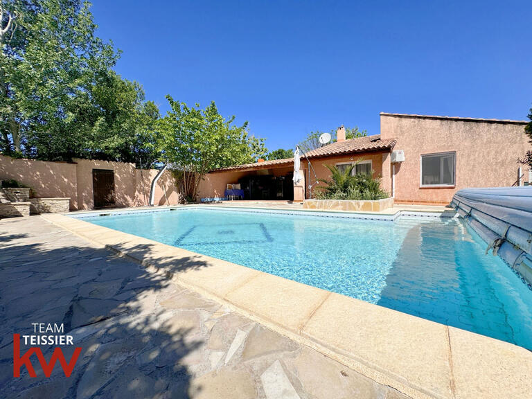 Villa Eyguières - 4 bedrooms - 167m²
