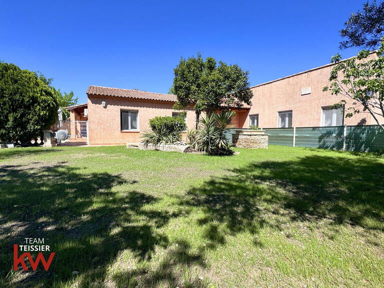 Villa Eyguières - 4 bedrooms - 167m²