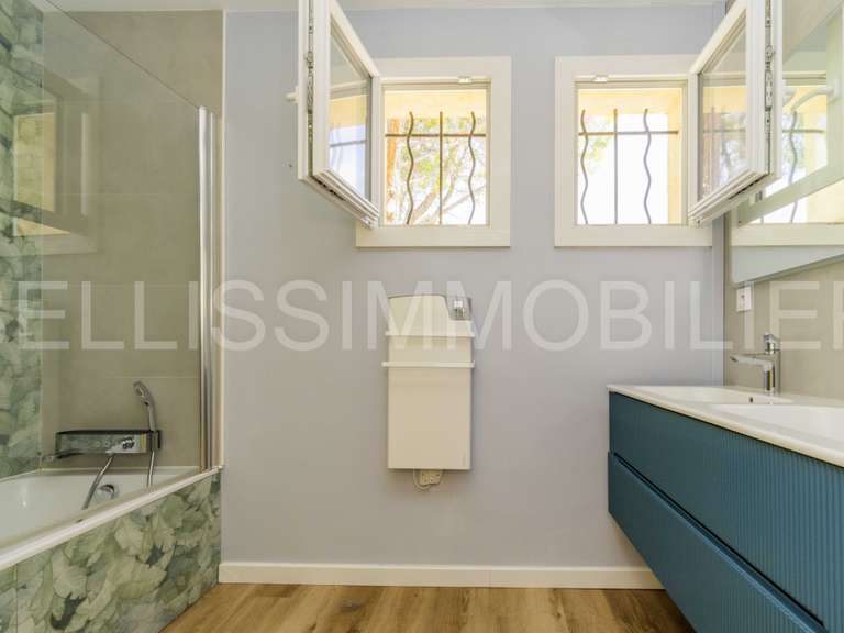 Villa Eyguières - 5 chambres - 170m²