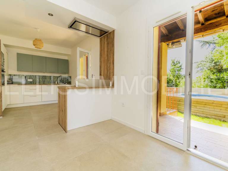 Villa Eyguières - 5 chambres - 180m²