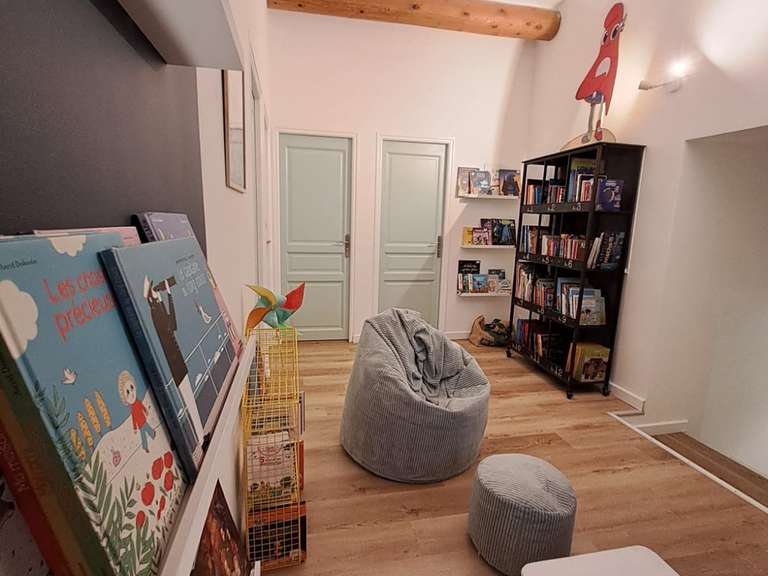 Villa Eyguières - 5 chambres - 150m²