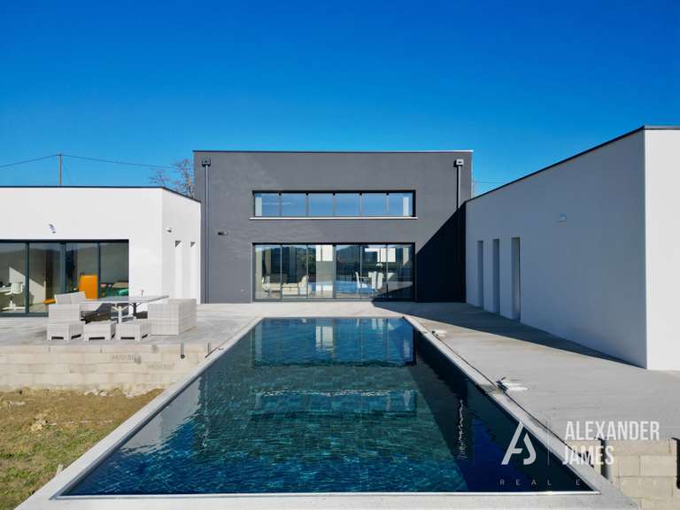 House Eymet - 5 bedrooms - 219m²