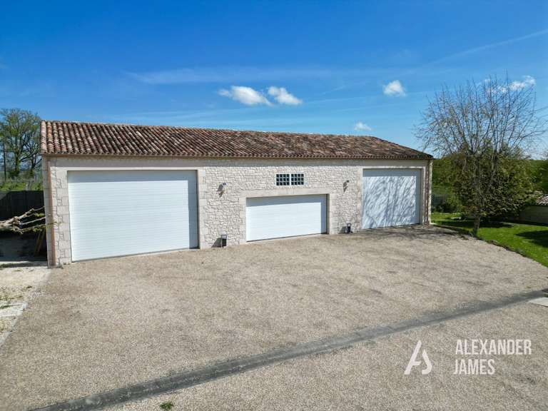 House Eymet - 7 bedrooms - 351m²