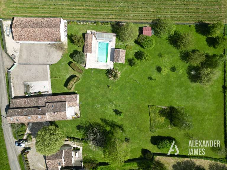 House Eymet - 7 bedrooms - 351m²