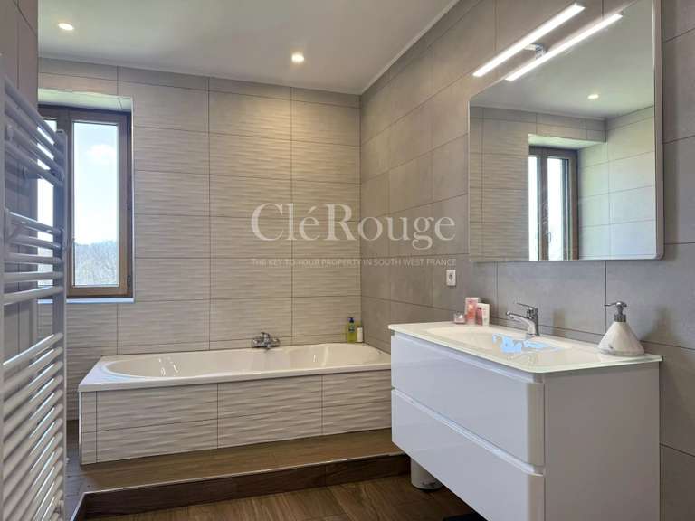 House Eymet - 4 bedrooms - 245m²