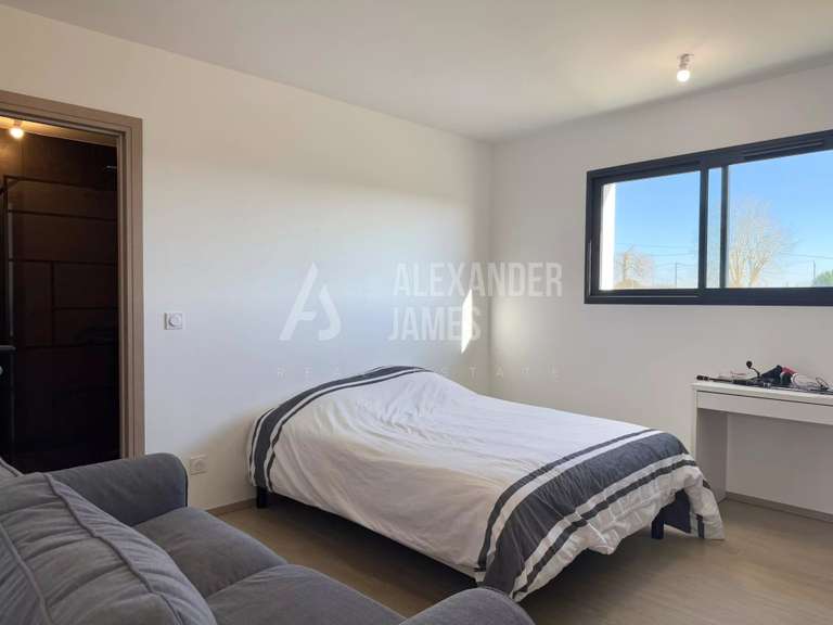 House Eymet - 5 bedrooms - 219m²