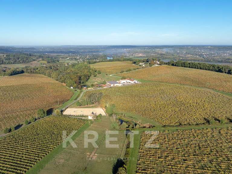 Château Eynesse - 24 chambres - 1300m²