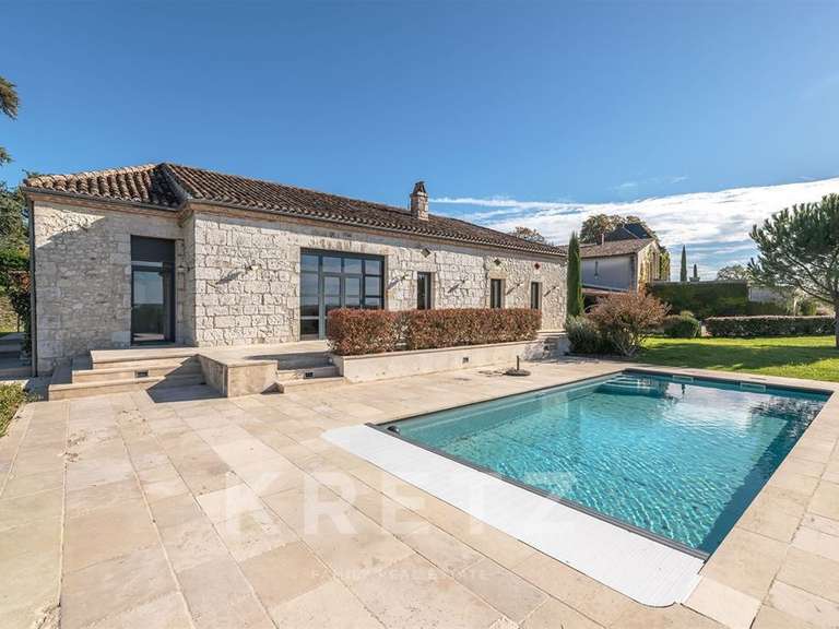 Château Eynesse - 24 chambres - 1300m²