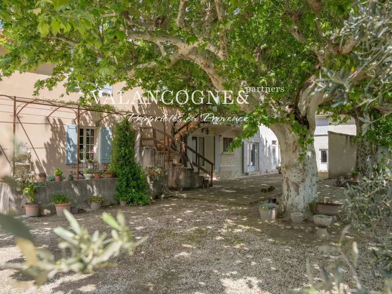 Maison Eyragues - 13 chambres - 695m²