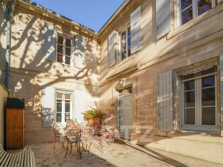 House Eyragues - 5 bedrooms - 211m²
