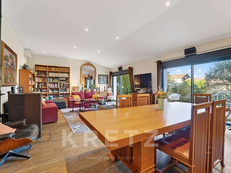 House Eyragues - 5 bedrooms - 211m²