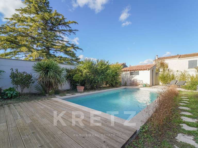 House Eyragues - 5 bedrooms - 211m²