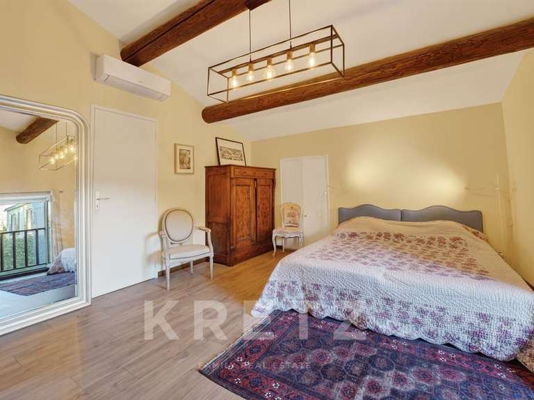Maison Eyragues - 5 chambres - 211m²