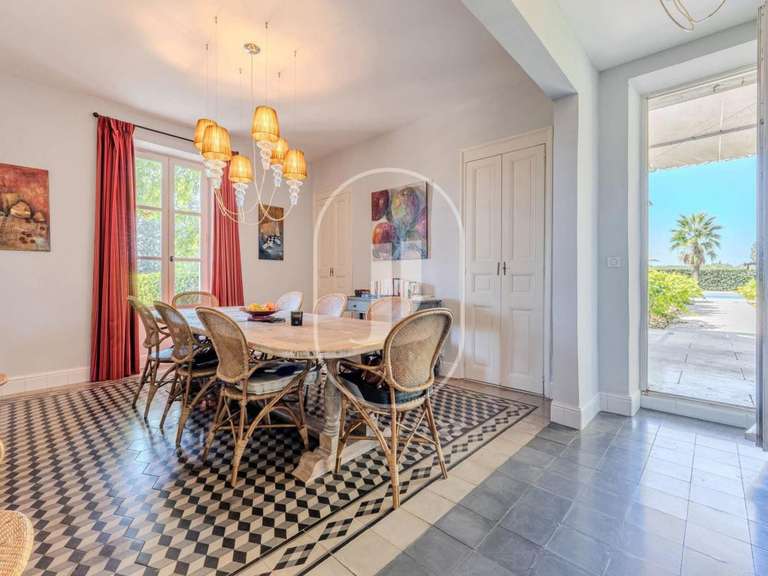 House Eyragues - 6 bedrooms - 320m²