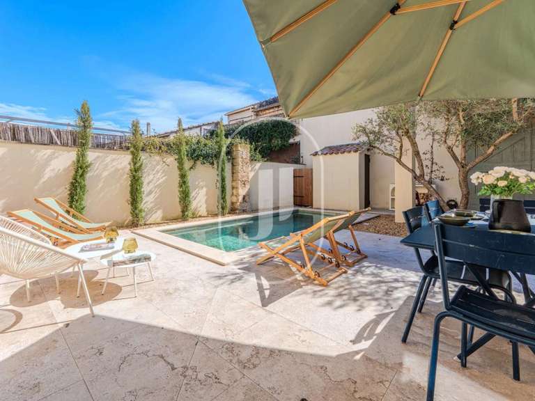 Maison Eyragues - 4 chambres - 120m²