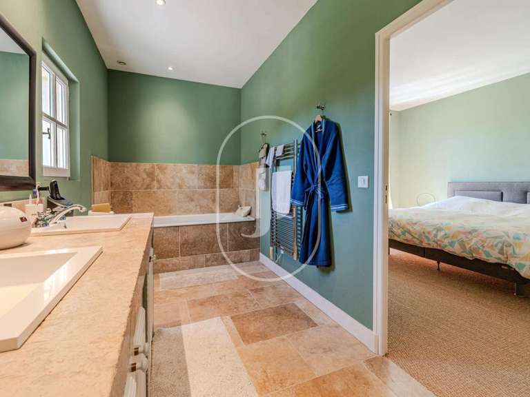 Maison Eyragues - 6 chambres - 320m²