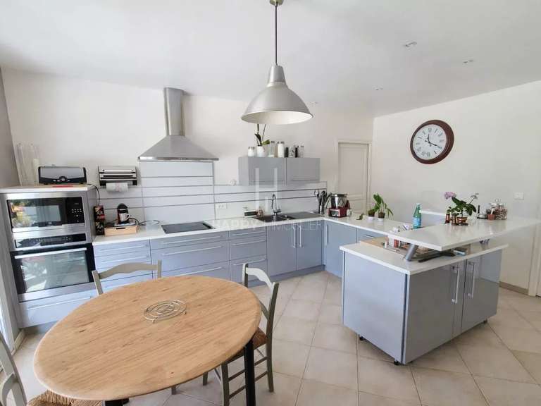 Maison Eyragues - 5 chambres - 290m²