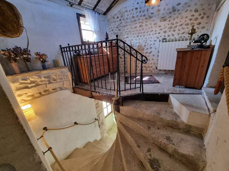 Maison Eyragues - 4 chambres - 278m²