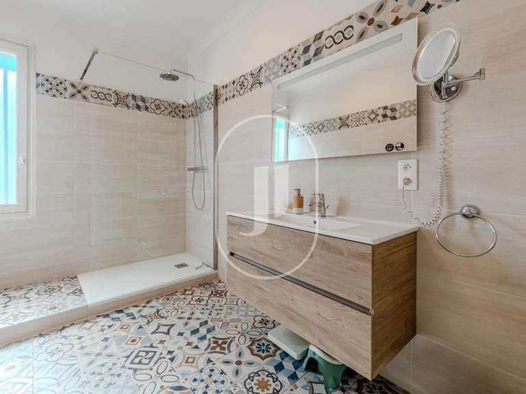 Maison Eyragues - 4 chambres - 215m²