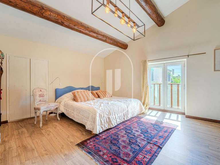 Maison Eyragues - 4 chambres - 215m²