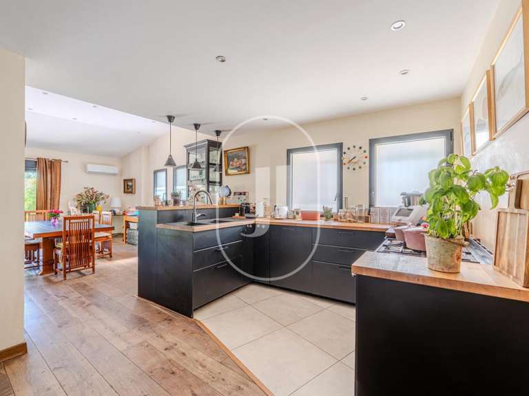 Maison Eyragues - 4 chambres - 215m²