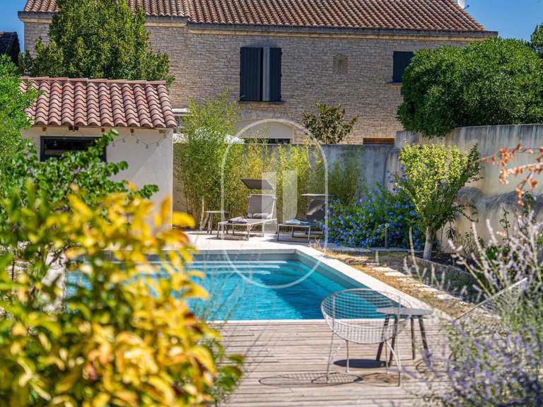 Maison Eyragues - 4 chambres - 215m²